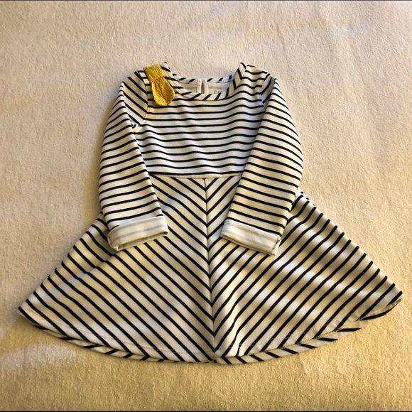 OshKosh B'gosh Other - HP ❤️ OshKosh 3T Navy Stripe Dress with Yellow Bow